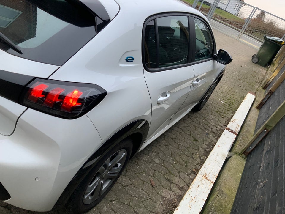 Peugeot e-208 50 Allure Pack 5d