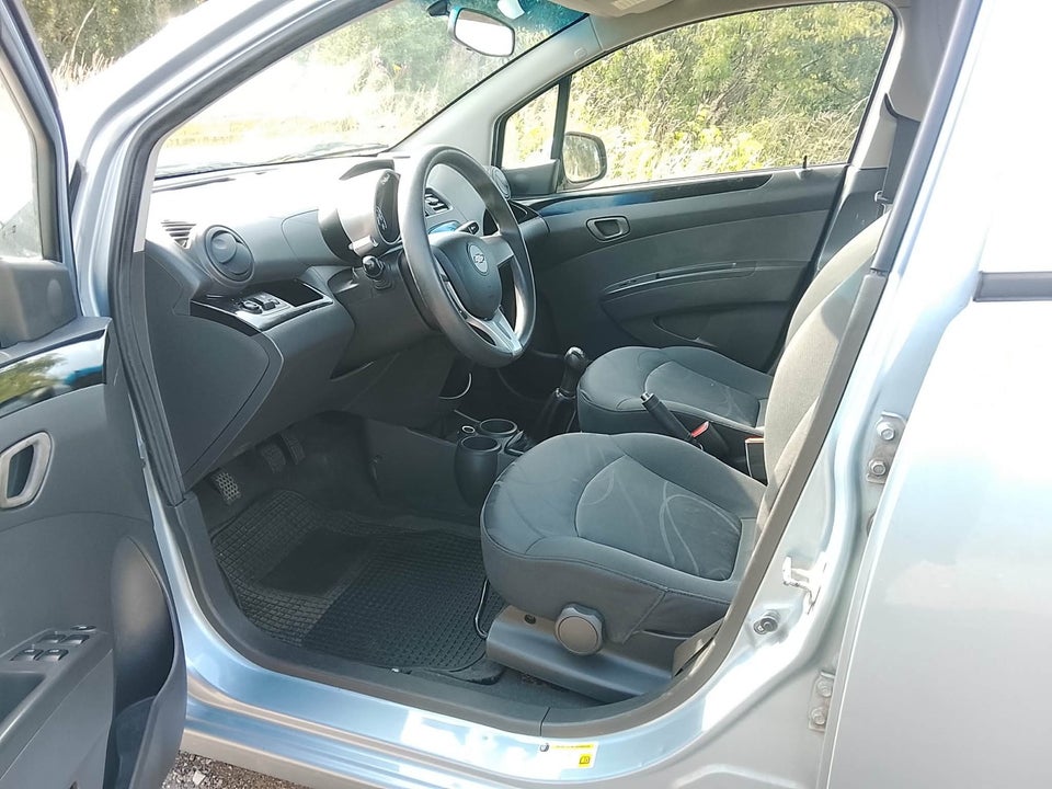 Chevrolet Spark 1,0 LE 5d