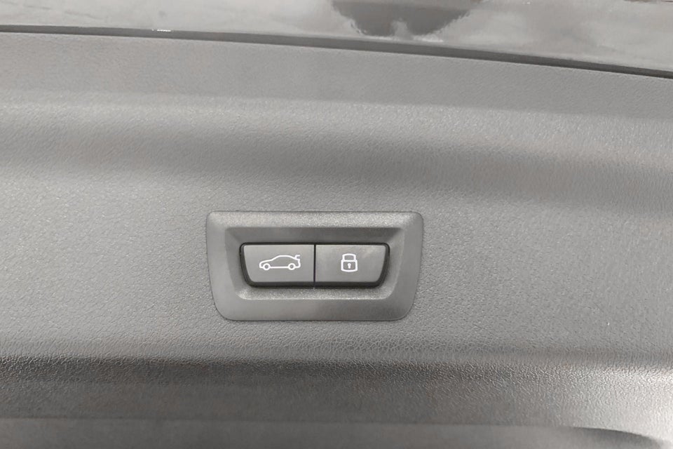 BMW iX1 eDrive20 M-Sport Pro 5d