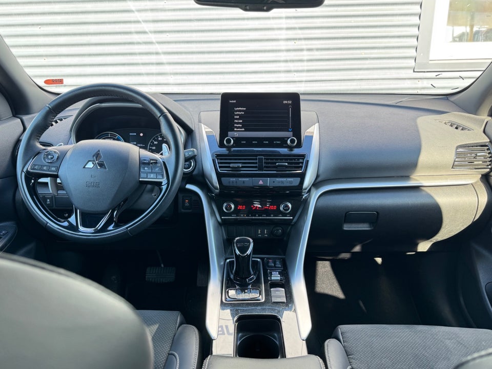 Mitsubishi Eclipse Cross 2,4 PHEV Sport Lux CVT 4WD 5d
