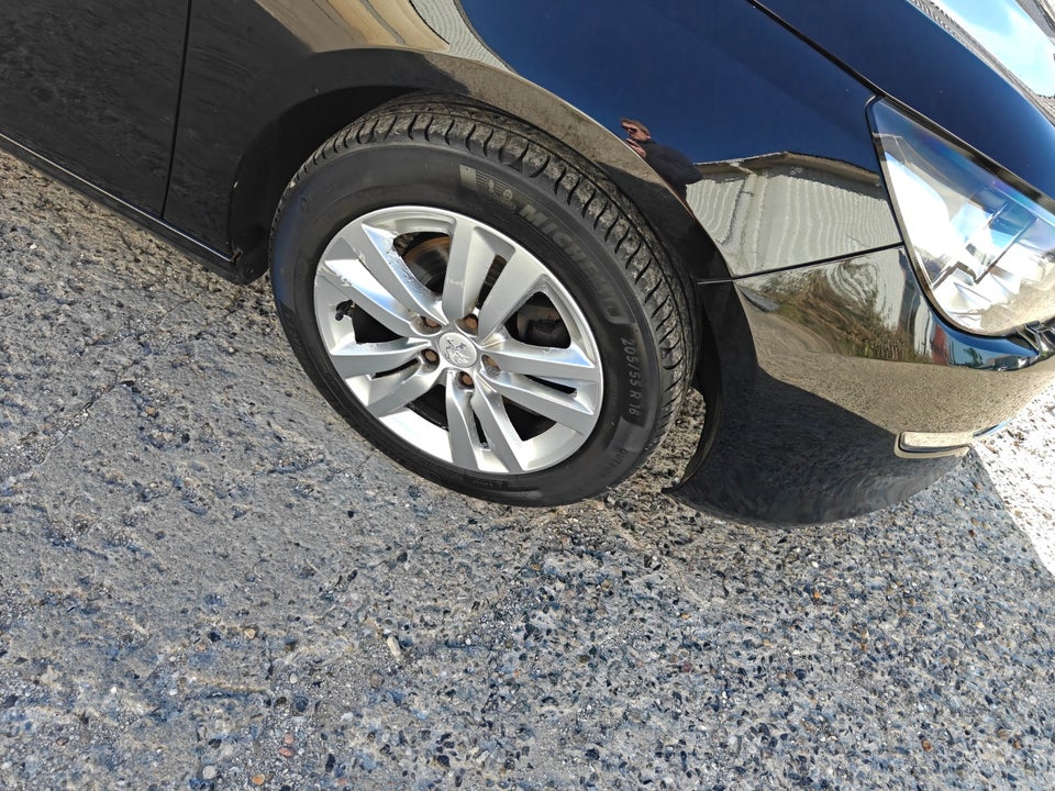 Peugeot 308 1,6 BlueHDi 120 Style SW 5d