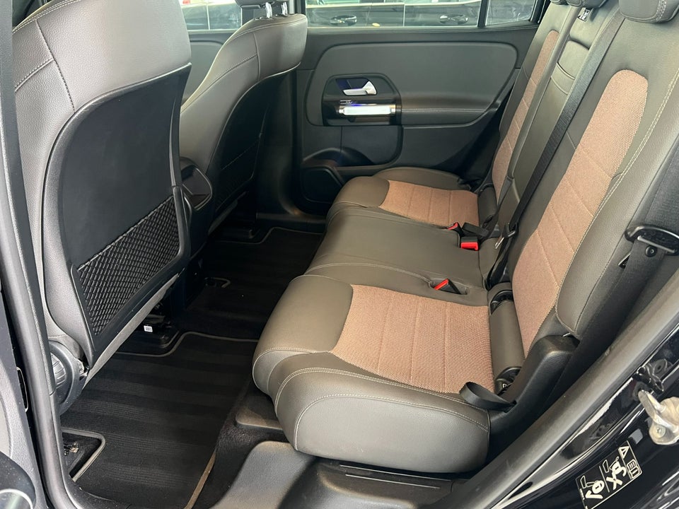 Mercedes EQB300 4Matic 5d