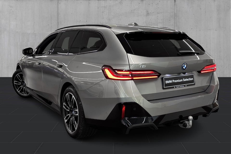 BMW i5 eDrive40 Touring Fully Charged M-Sport 5d
