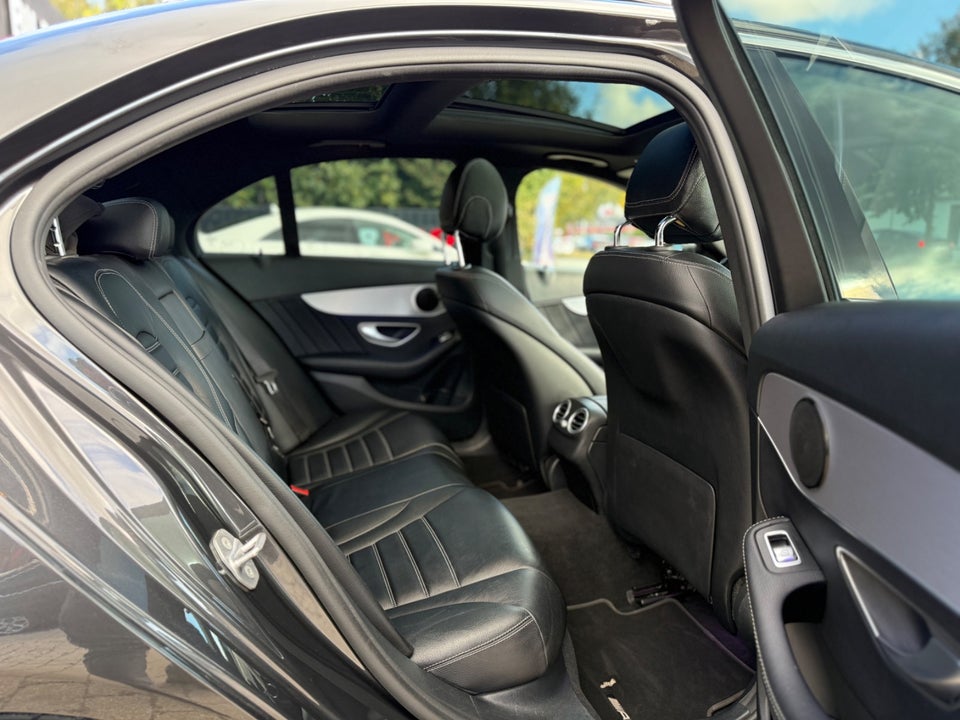 Mercedes C300 de 2,0 AMG Night Edition aut. 4d