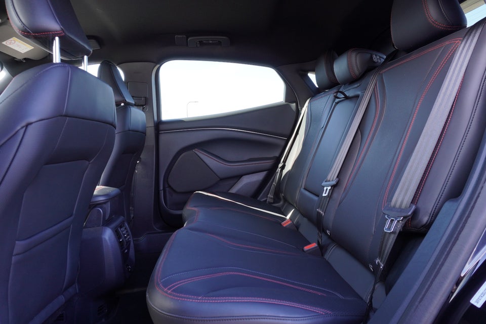 Ford Mustang Mach-E 88 Extended Range AWD 5d