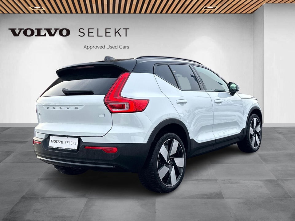 Volvo XC40 ReCharge Extended Range Plus 5d