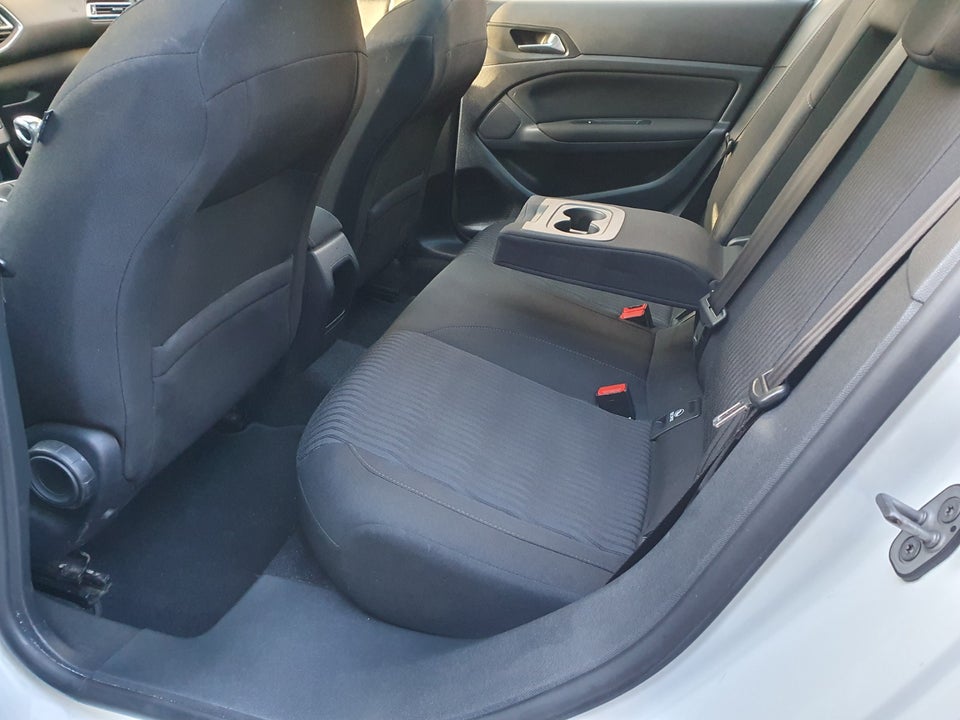 Peugeot 308 1,6 e-HDi 116 Allure 5d