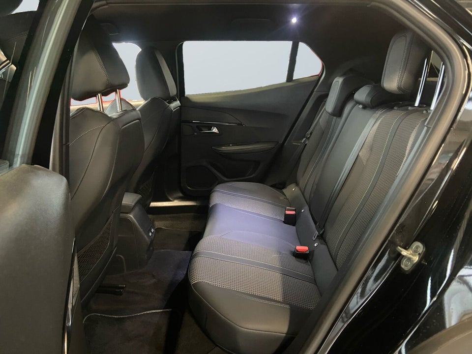 Peugeot e-2008 50 GT 5d