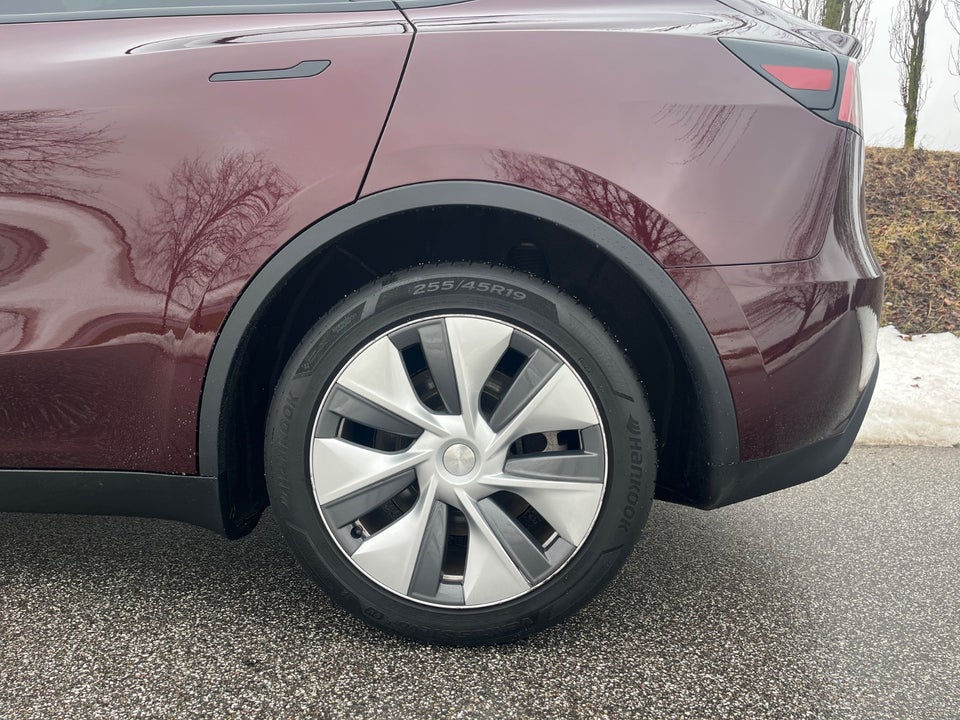 Tesla Model Y Long Range AWD 5d