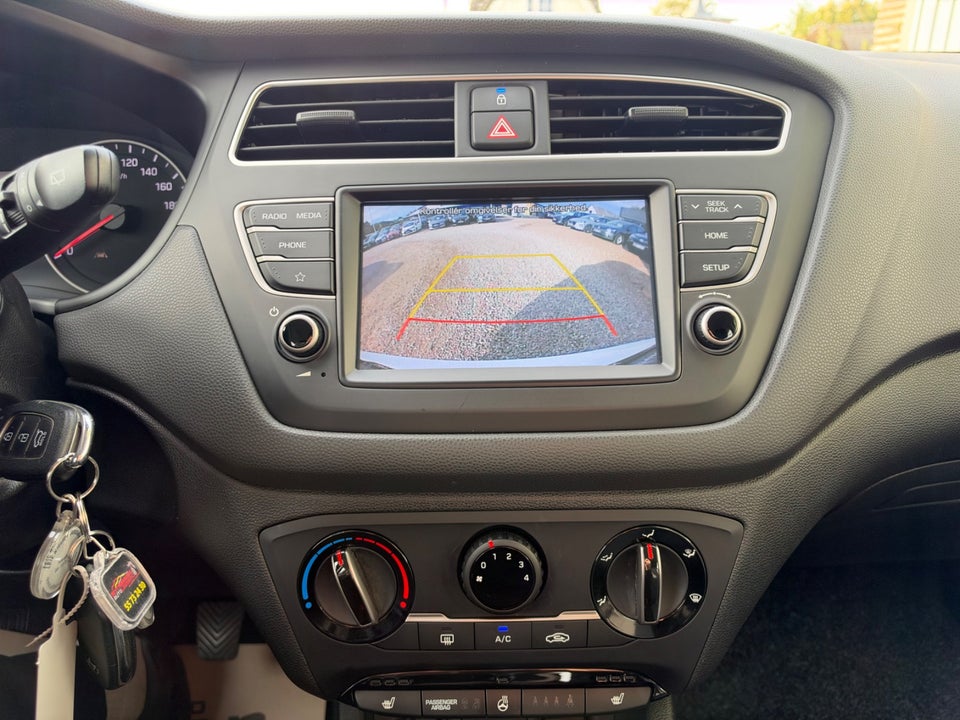Hyundai i20 1,25 Style 5d