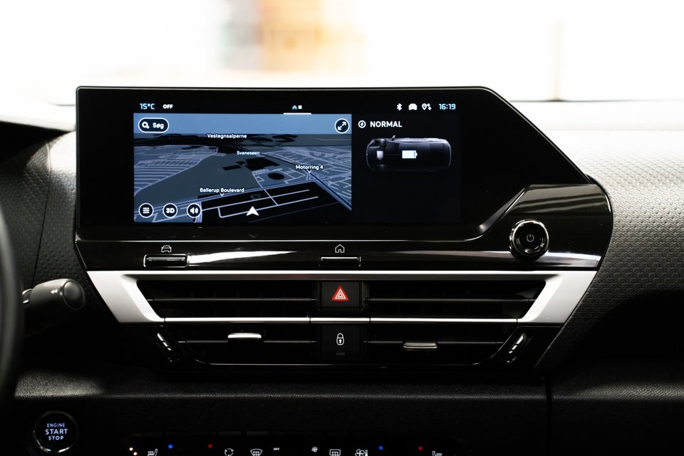 Citroën ë-C4 X 50 Shine Pack 4d