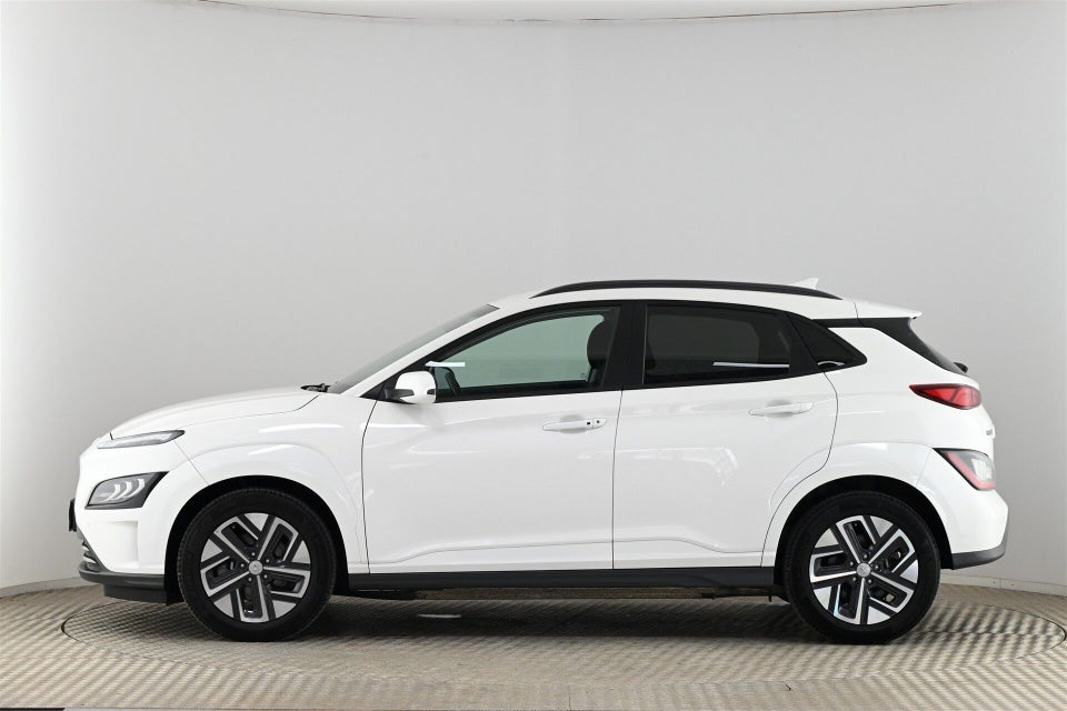 Hyundai Kona 64 EV Essential 5d