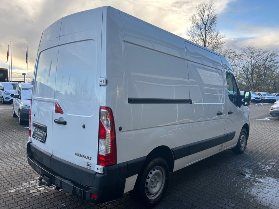 Renault Master IV T33 2,3 dCi 150 L2H2 Kassevogn