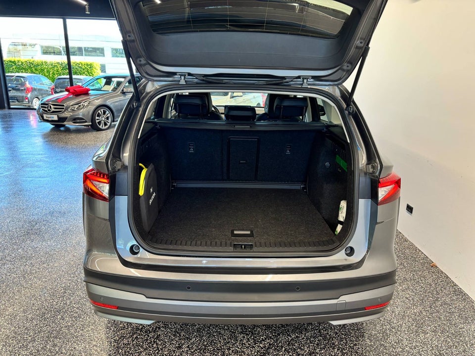 Skoda Enyaq 80x iV Plus 5d