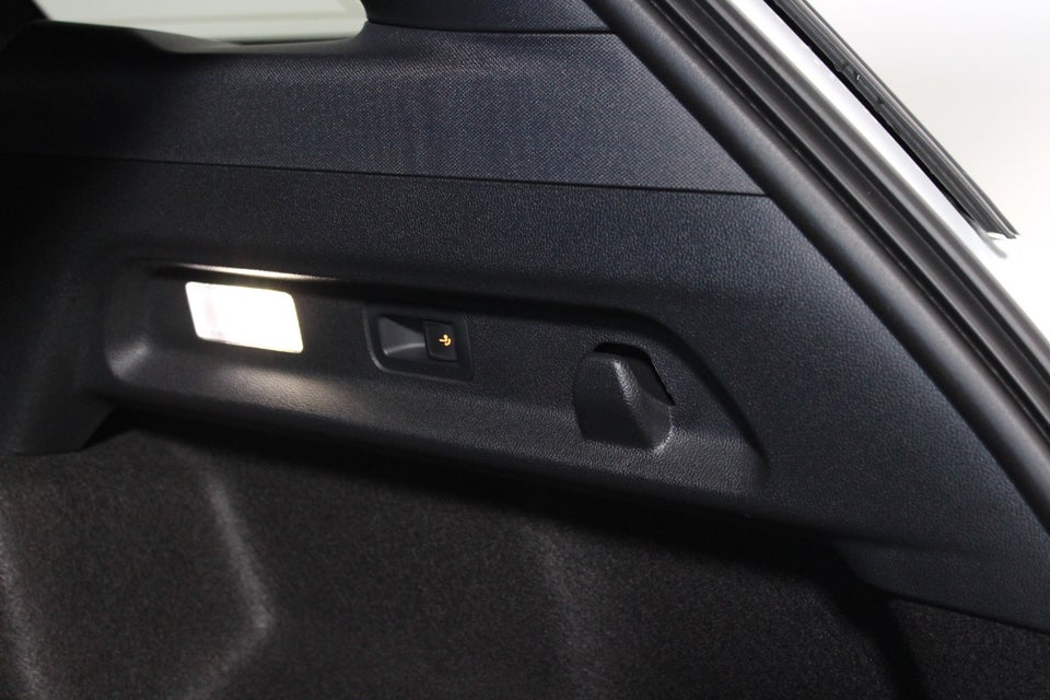 Ford Explorer 82 Premium Extended Range 5d