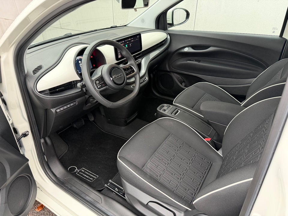 Fiat 500e 42 Icon 3d