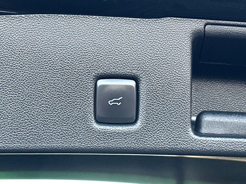 Ford Kuga 2,5 PHEV Titanium CVT 5d