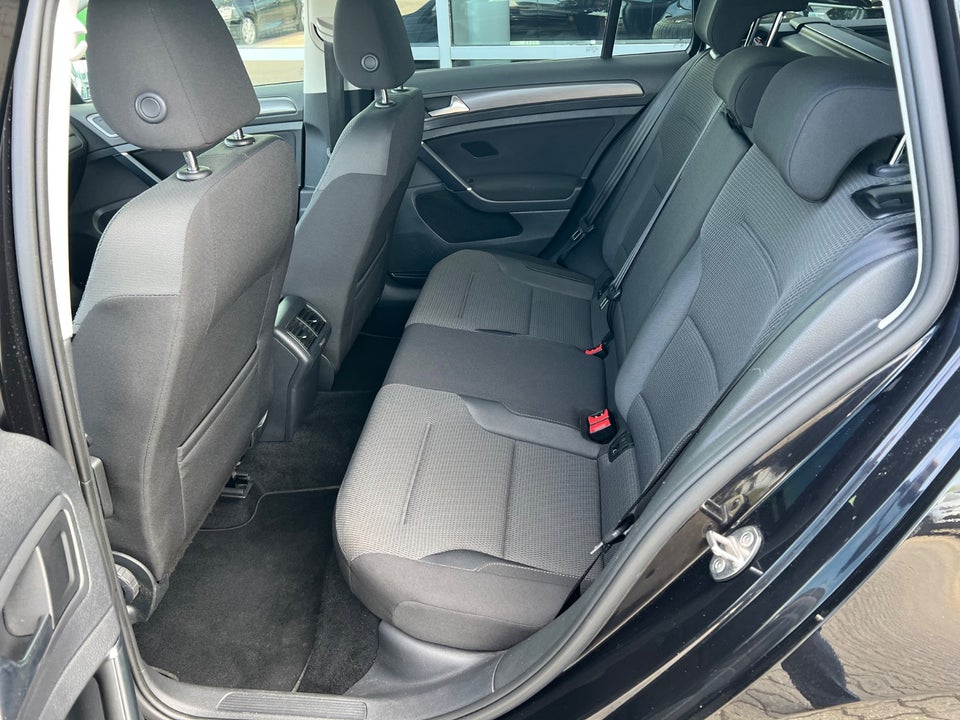 VW Golf VII 1,5 TSi 130 Comfortline Variant 5d