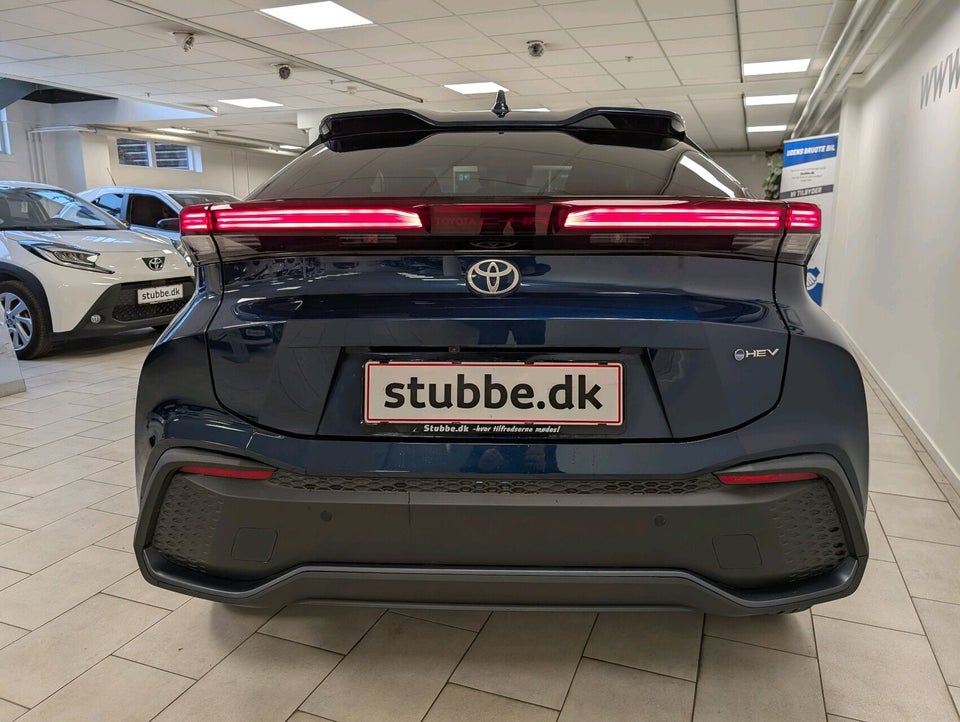 Toyota C-HR 1,8 Hybrid Style 5d