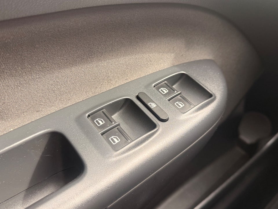 Skoda Octavia 1,6 TDi 105 Active Combi 5d