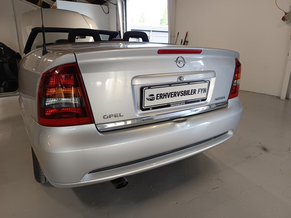Opel Astra 1,8 16V Bertone Cabriolet 2d