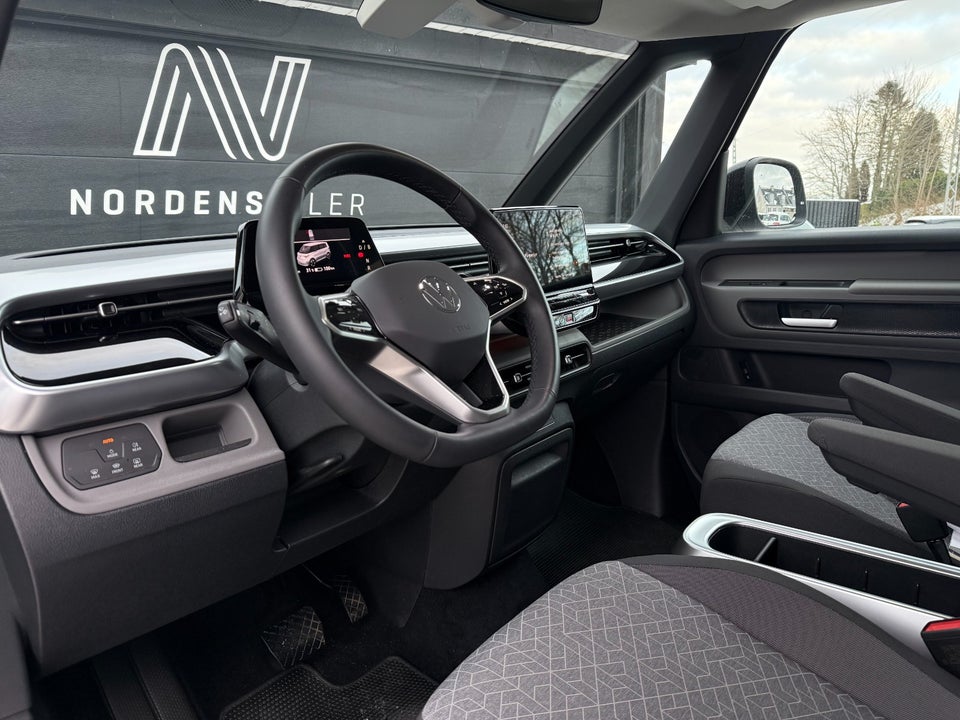 VW ID.Buzz 77 Pro SWB 5d