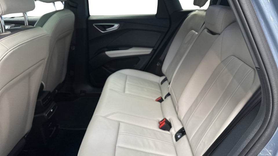 Audi Q4 e-tron 35 S-line 5d