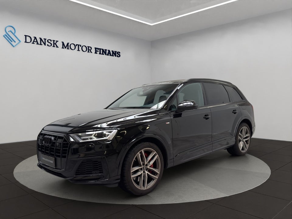 Audi Q7 55 TFSi e S-line quattro Tiptr. 5d