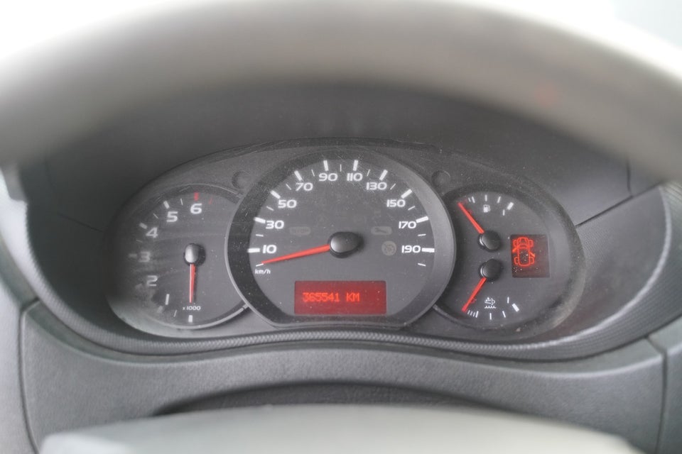 Renault Master III T33 2,3 dCi 130 L2H2 Kassevogn