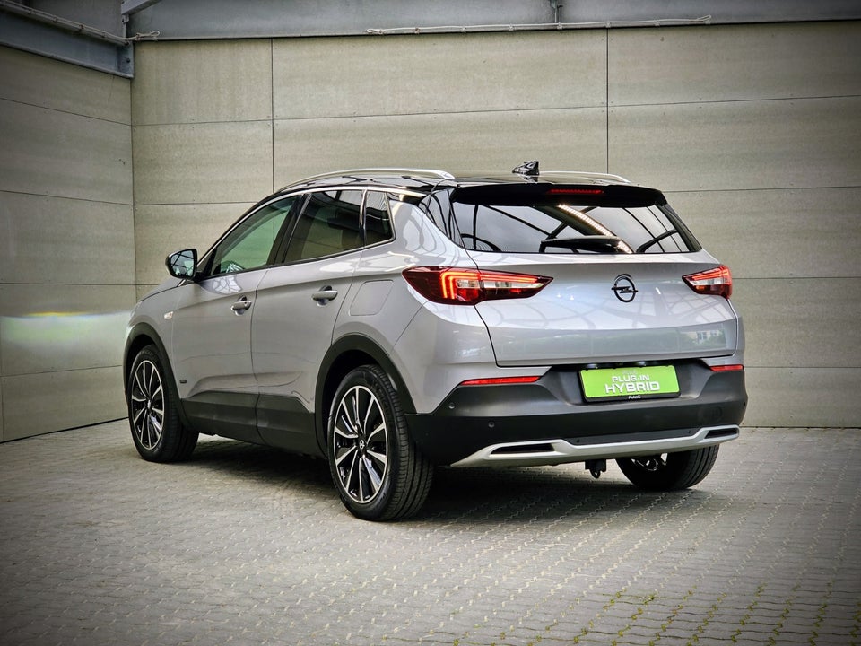 Opel Grandland X 1,6 Hybrid4 Ultimate aut. 5d