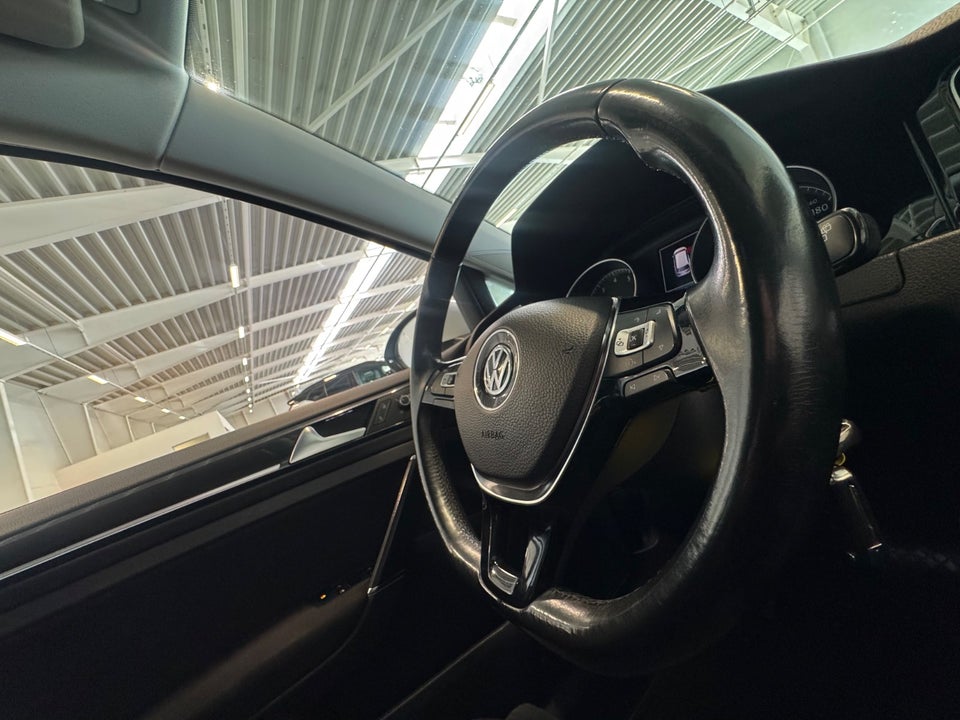 VW Golf VII 1,4 TSi 150 R-line Variant DSG BMT 5d