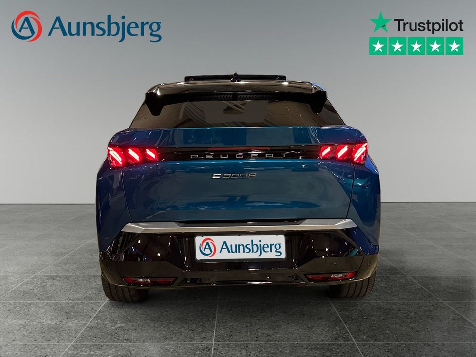 Peugeot e-3008 77 GT Pack 5d