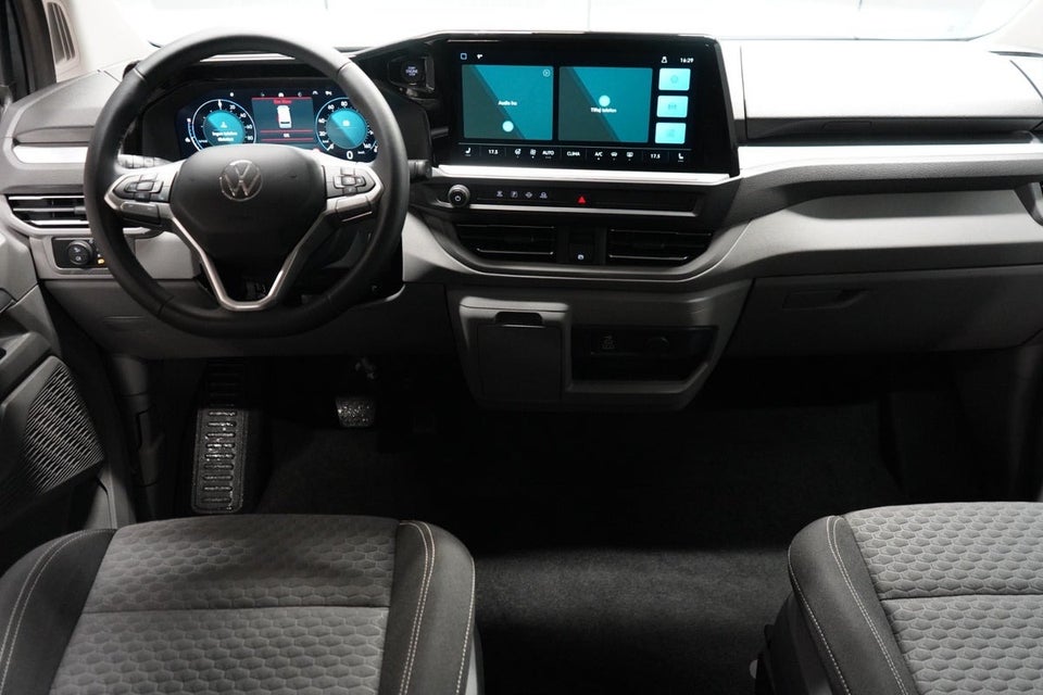 VW e-Caravelle 64 Life SWB