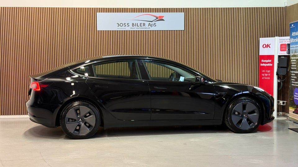 Tesla Model 3 Standard Range+ RWD 4d