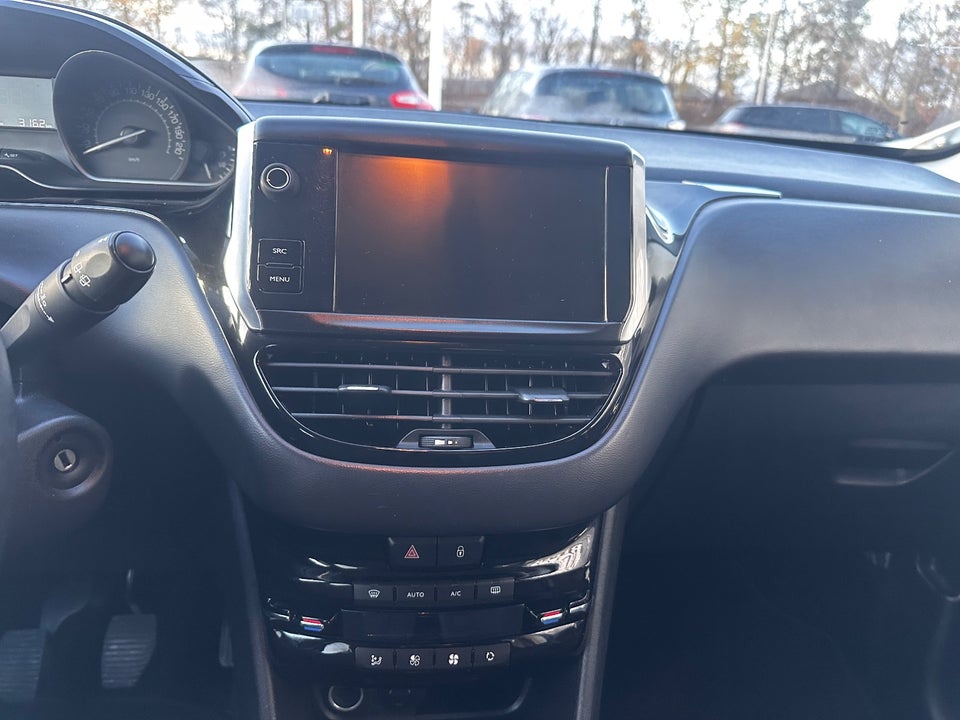 Peugeot 208 1,6 BlueHDi 75 Active 5d