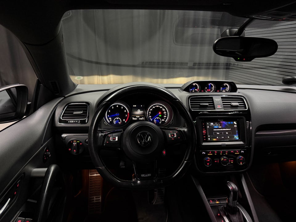 VW Scirocco 2,0 TSi 280 R DSG Van 3d