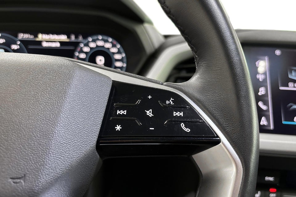 Audi Q4 e-tron 40 S-line 5d