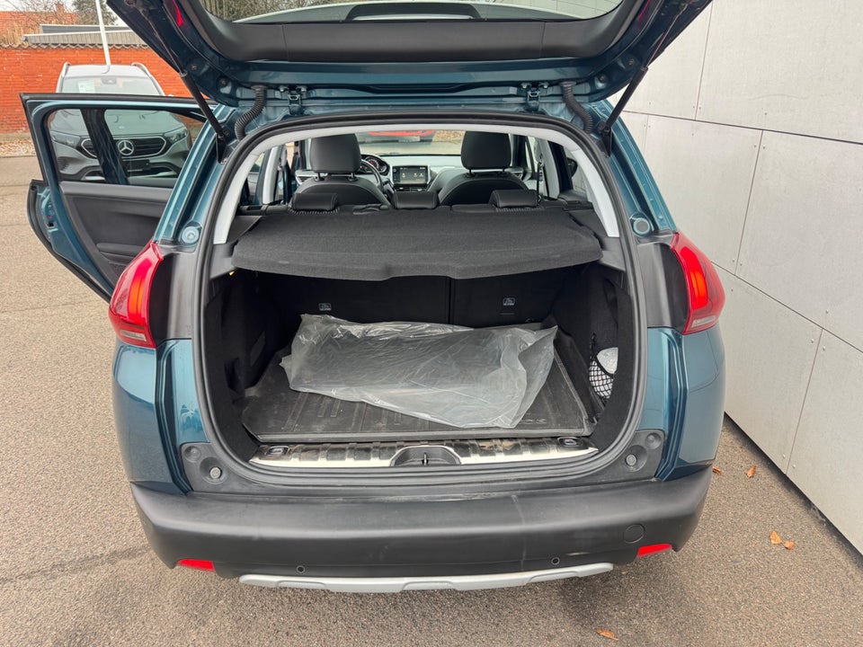 Peugeot 2008 1,6 BlueHDi 100 Allure Sky 5d