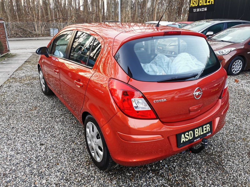 Opel Corsa 1,4 16V Cosmo 5d