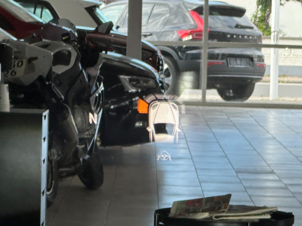 Mercedes E300 de 2,0 AMG Line stc. aut. 4Matic 5d