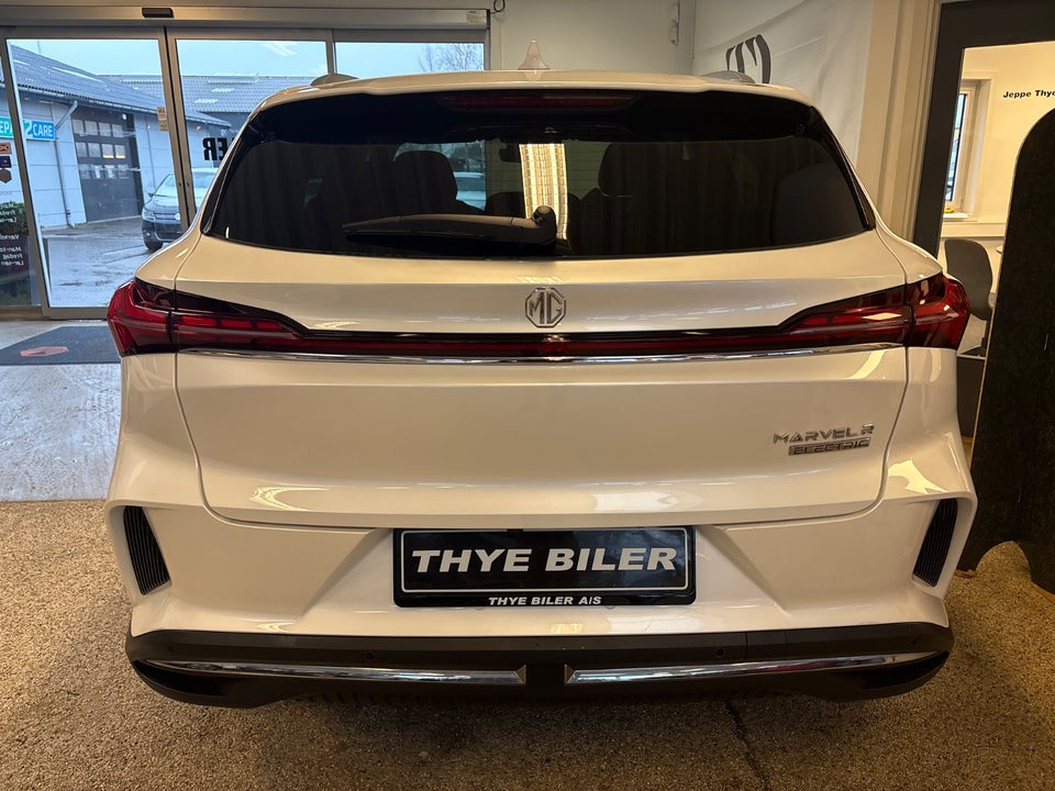 MG Marvel R Luxury 5d