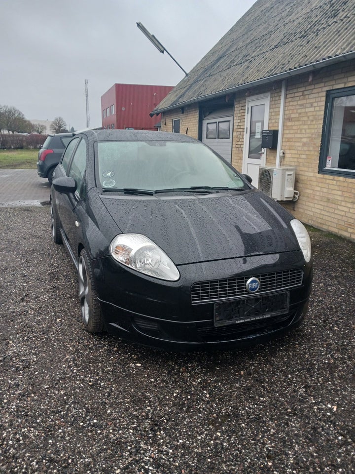 Fiat Grande Punto 1,4 Dynamic 5d