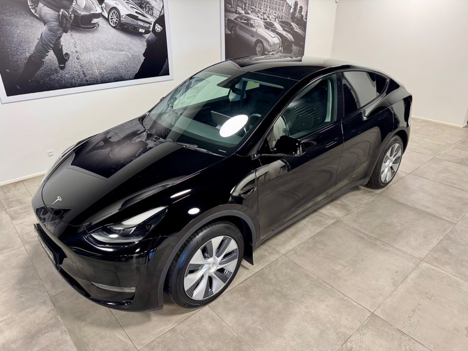Tesla Model Y Long Range AWD 5d