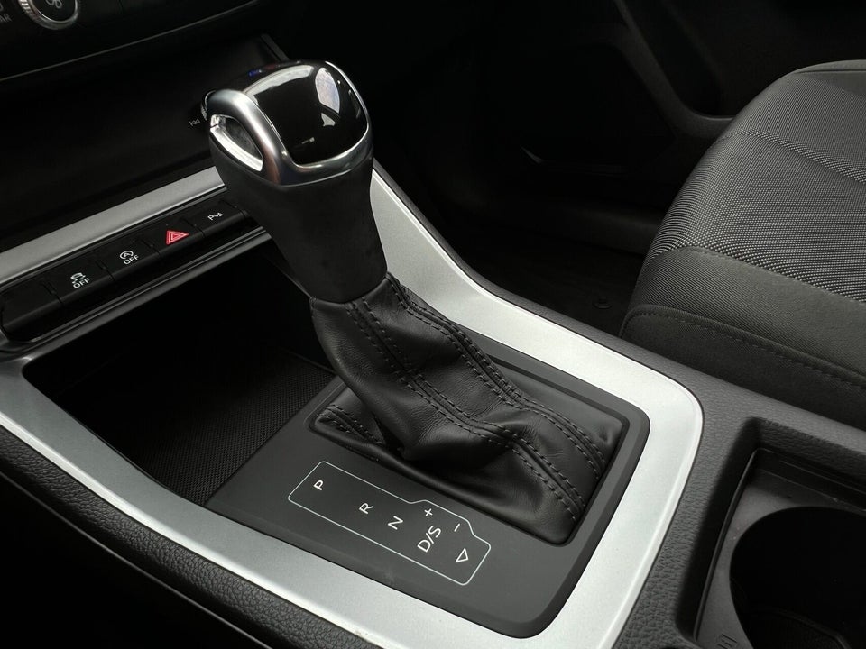 Audi Q3 35 TFSi Advanced Prestige S-tr. 5d