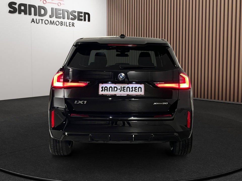 BMW iX1 xDrive30 M-Sport 5d