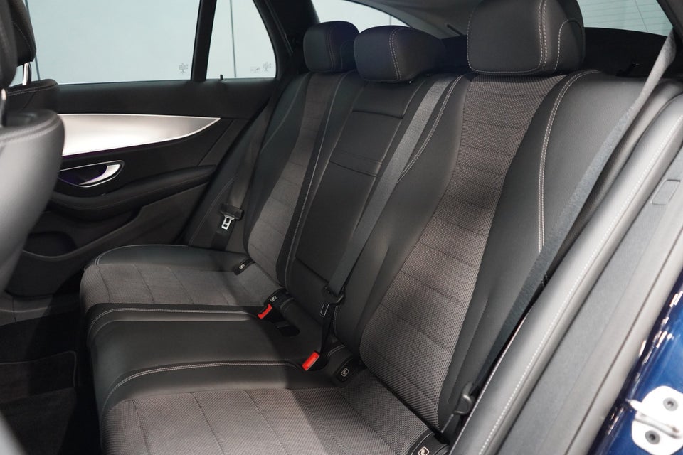 Mercedes E300 de 2,0 Avantgarde stc. aut. 5d