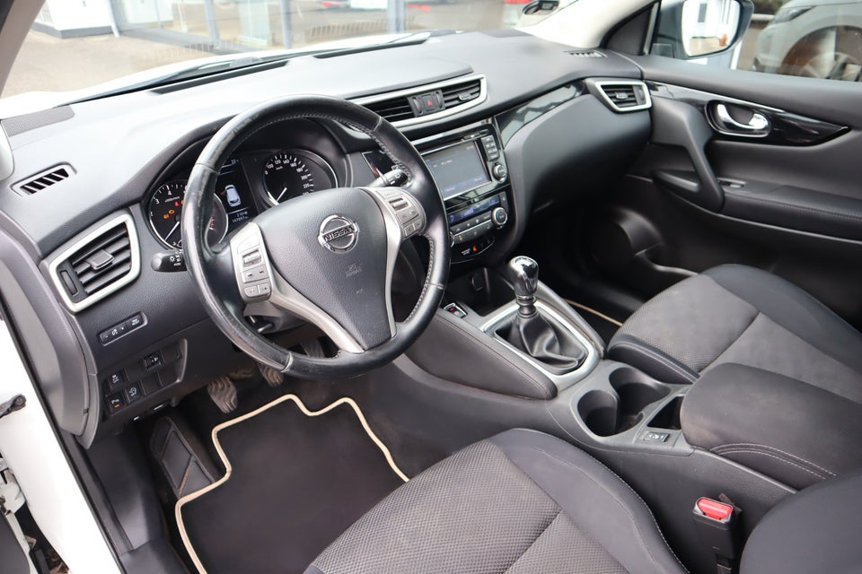 Nissan Qashqai 1,2 Dig-T 115 Acenta 5d