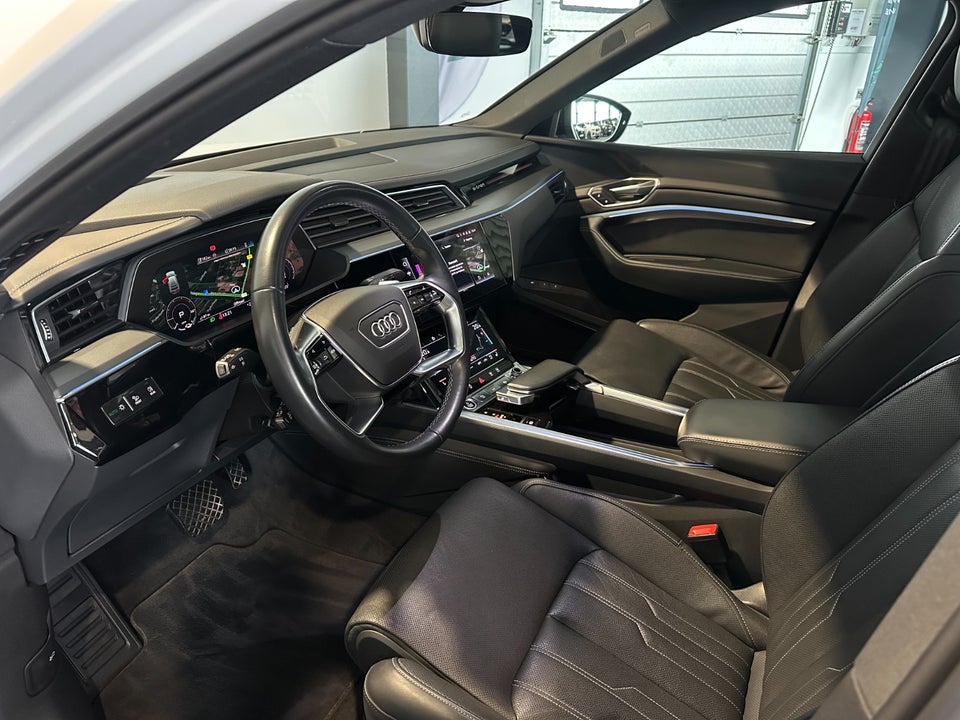 Audi Q8 e-tron 55 Sportback quattro 5d