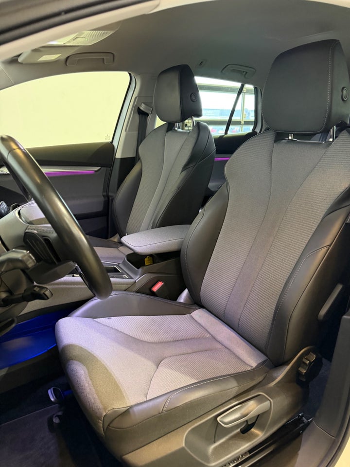 Skoda Enyaq 80 iV Plus Loft 5d