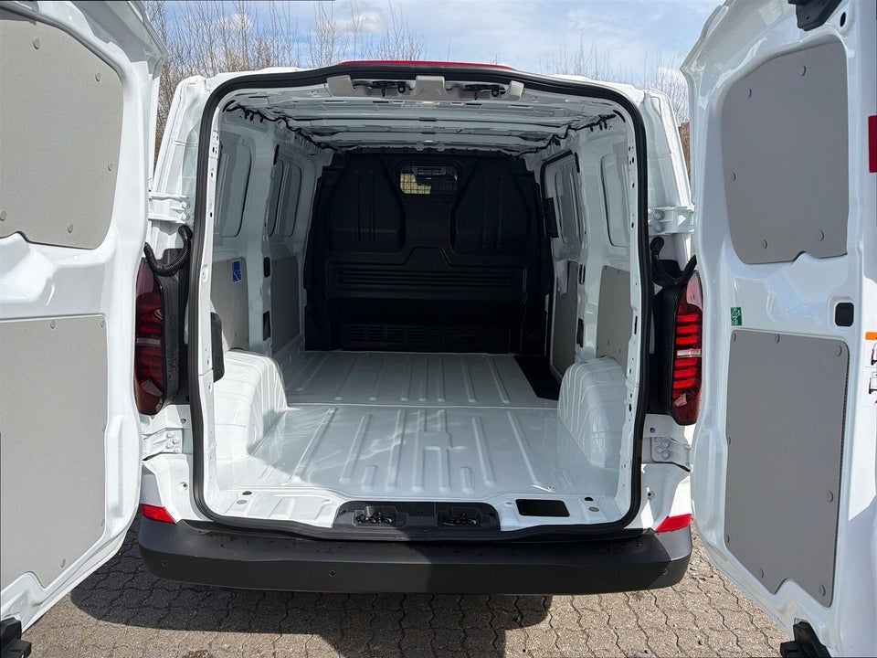 VW e-Transporter 64 Comfort Kassevogn SWB